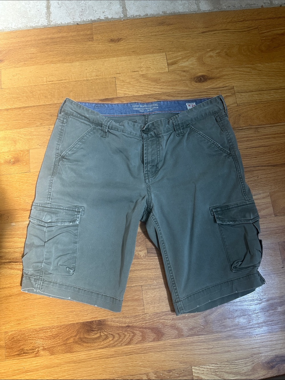 Women’s Olive Cargo Shorts with Utility Pockets